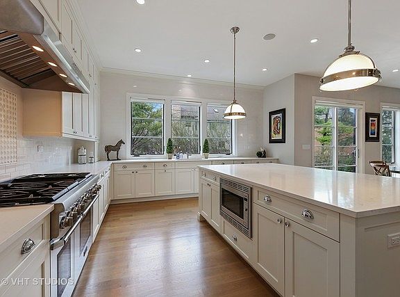 3rd image of 1144 Elmwood Ave