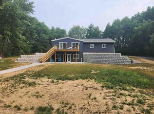 E11748 Trap Shoot Rd, Baraboo, WI 53913