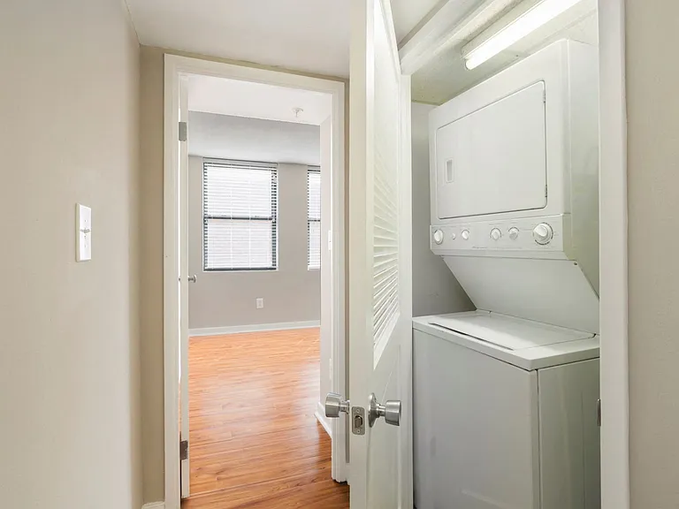In-unit laundry