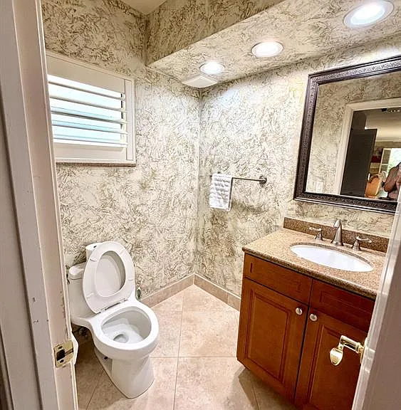 6075 Glendale Dr — Photo 17