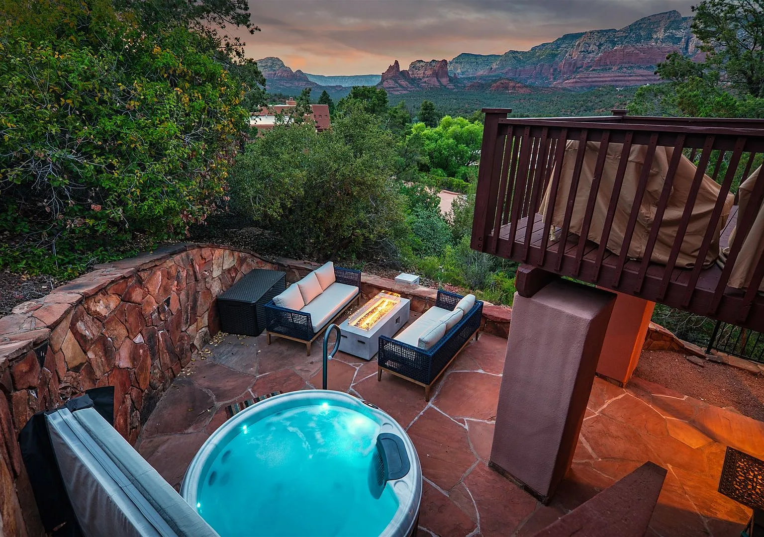 Best Panoramic Views in Sedona, Hot Tub + Firepit! — Photo 1