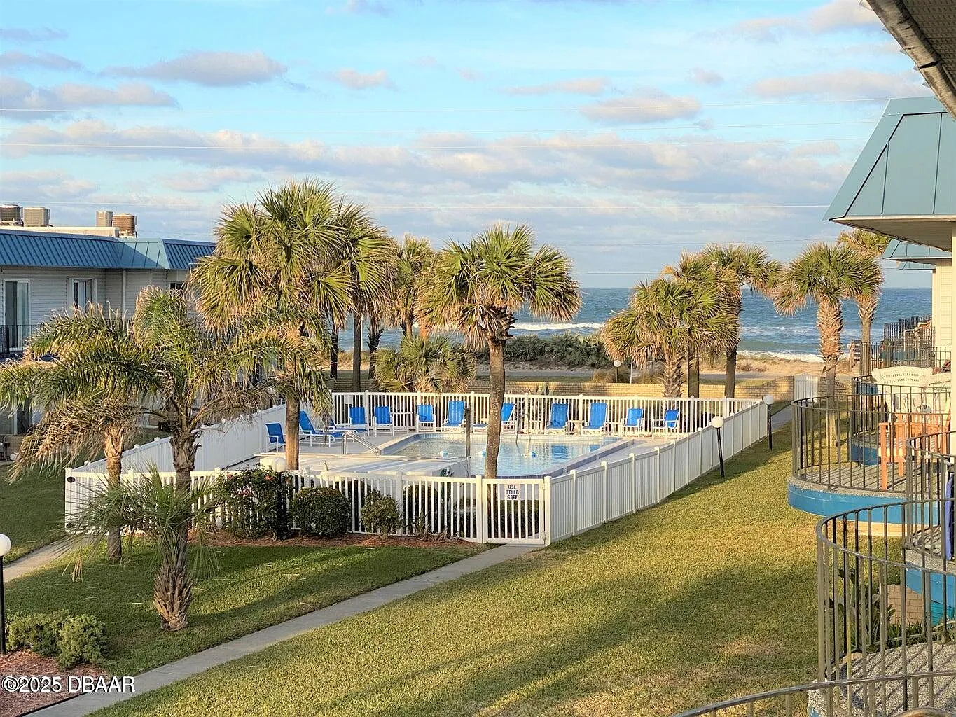 2 bed, 2.0 bath, 1184 sqft, $2,500 — Photo 2