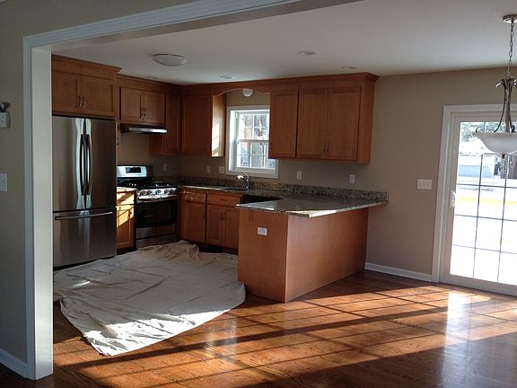 4th image of 105 Euerle St