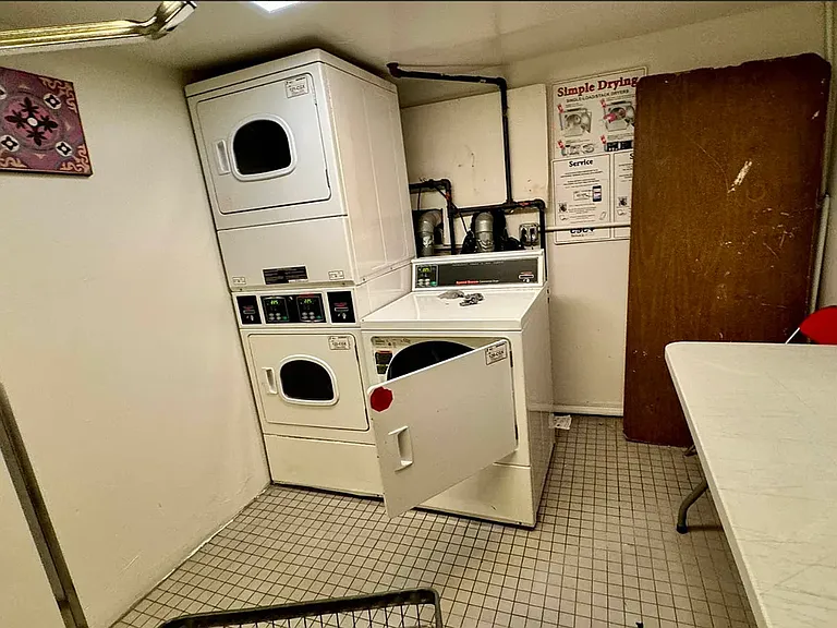 115 Essex St #4C — Photo 12