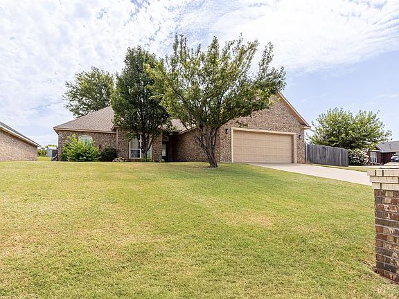 2nd image of 2318 Tailwind Dr