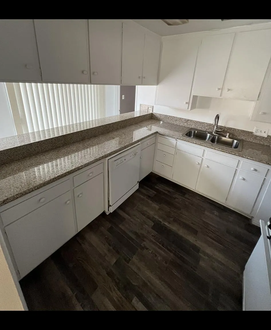 3 bed, 1500 sqft, $3,795 — Photo 1