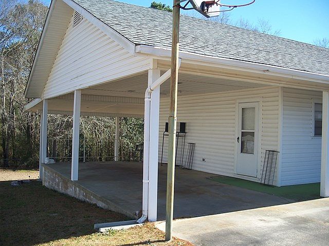 2nd image of 504 Spurlin St