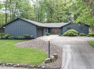 17105 Woodleaf Rd, Strongsville, OH 44136