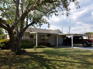 3273 Earle Dr, Haltom City, TX 76117