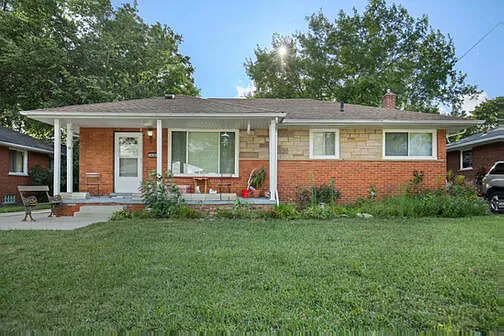 24281 Condon St — Photo 1