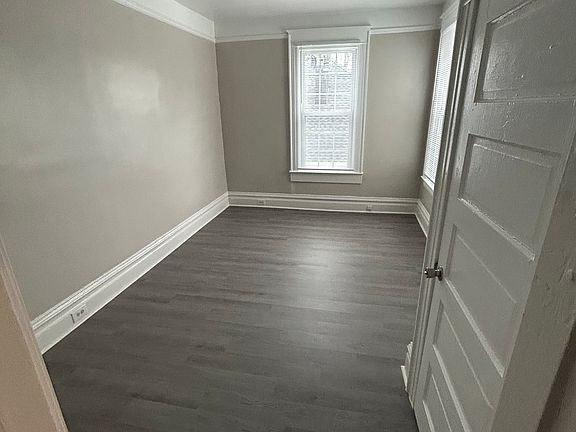 2nd image of 708 Pender St #B