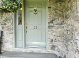 21 Mineral Springs Rd, Coatesville, PA 19320