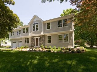 83 Charles Pl, Old Tappan, NJ 07675