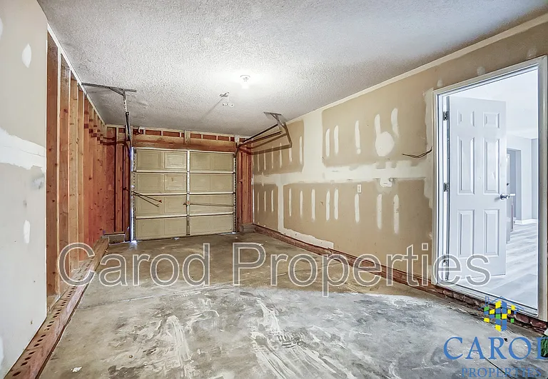 1015 Alston Hill Dr — Photo 40