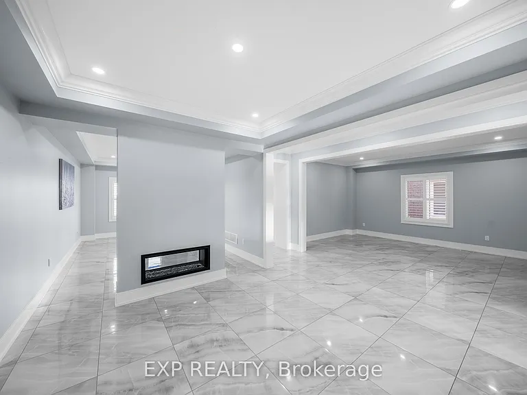 35 Tyndall Dr — Photo 8