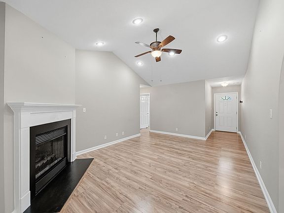 3rd image of 1838 Pipers Ridge Cir NW