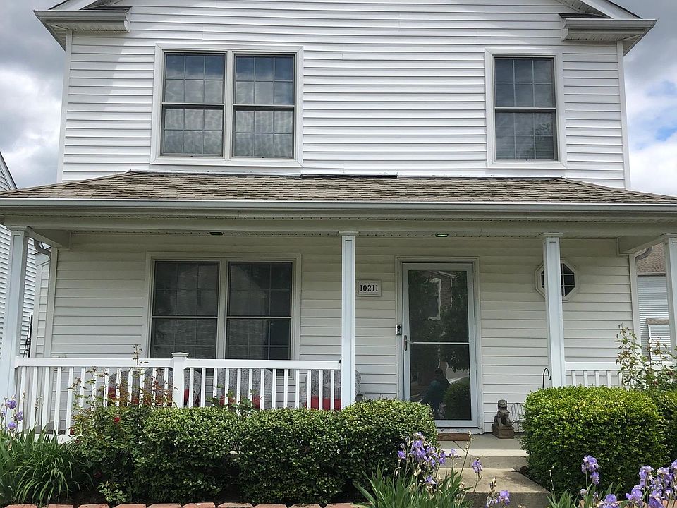 2nd image of 10211 Riverstone Cir