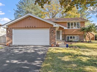 14735 S Arboretum Dr, Homer Glen, IL 60491
