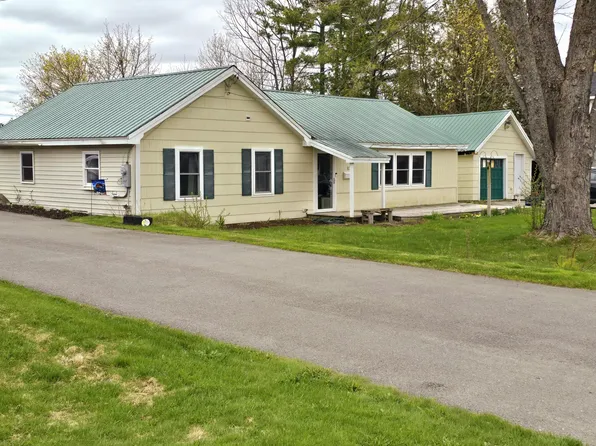 17 Beacon Street, Brewer, ME 04412