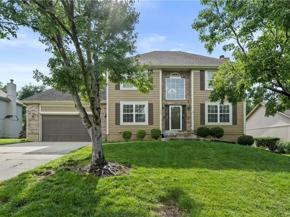 1008 NE Kenwood Dr, Lees Summit, MO 64064