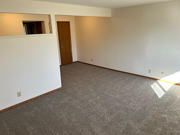 4th image of 1902 S Harris Ave #B