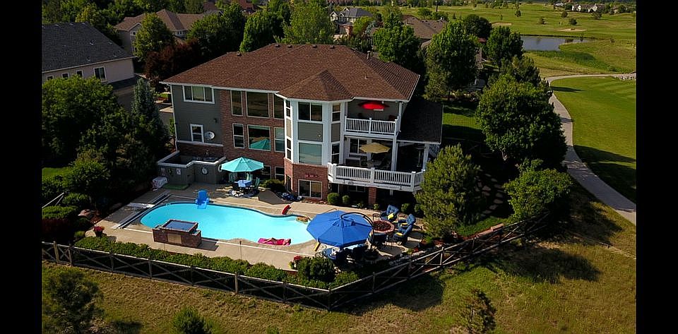 View of the back of the hous