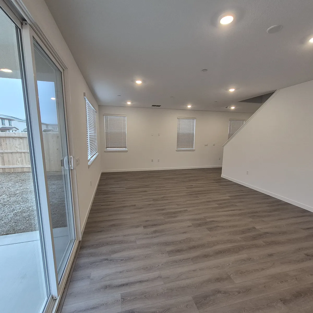 Building Photo - 3628 Vestland Way