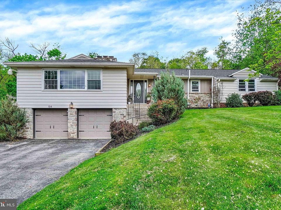 1st image of 104 Woodland Dr