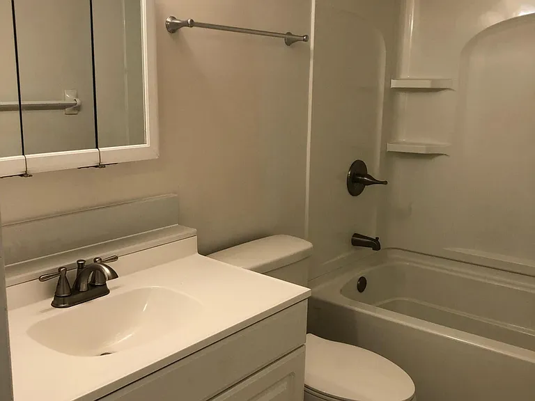 904 Plaza Dr #11 — Photo 17