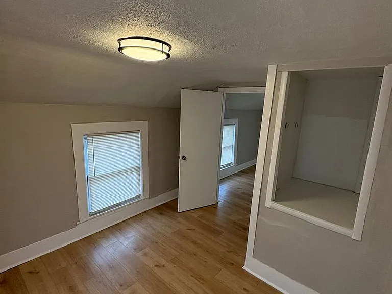 145 Hamilton Ave — Photo 6