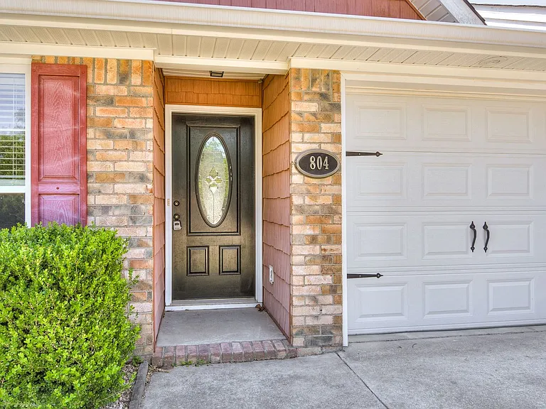 804 Bryan Cir — Photo 4