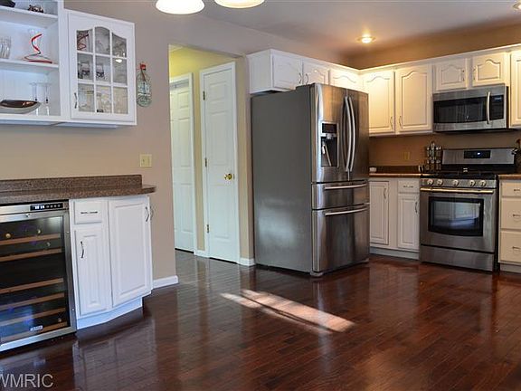 3rd image of 238 Embury Dr