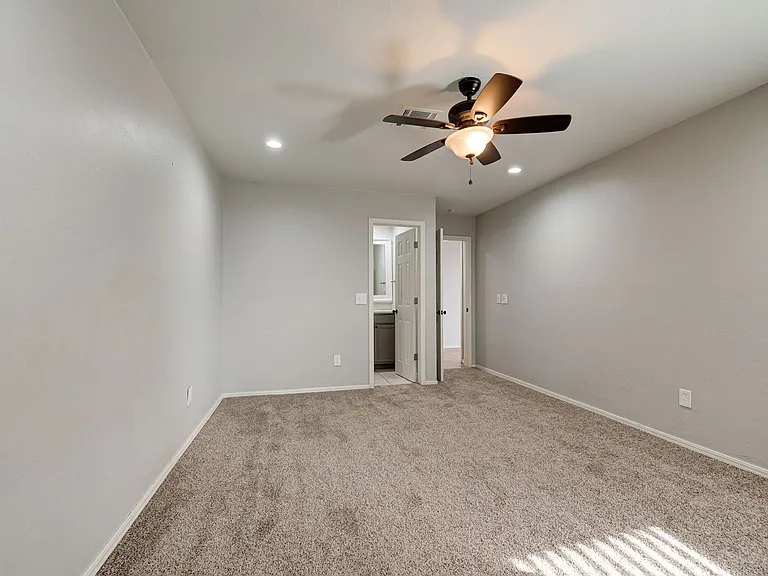 429 Belmont Dr — Photo 22