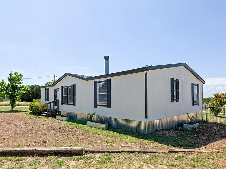 930 County Road 224 — Photo 4