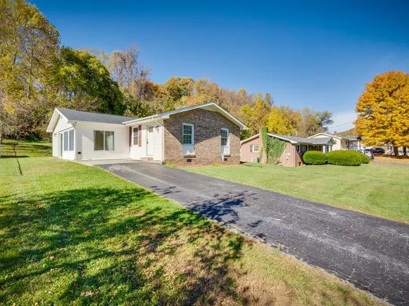 108 Twin Circle Dr, Lebanon, VA 24266