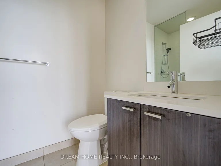 30 Roehampton Ave #2902 — Photo 28