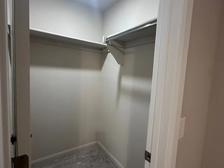 4008 S East 81st St — Photo 17