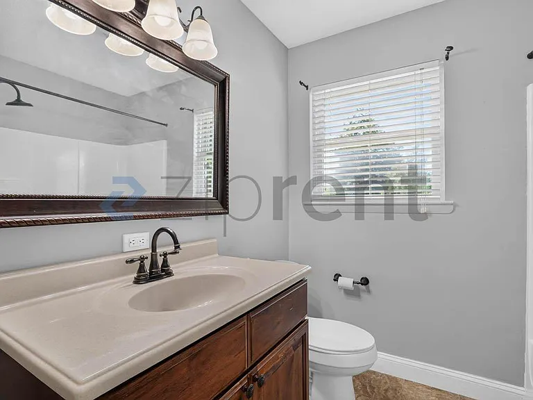 906 Diamond Cir — Photo 17