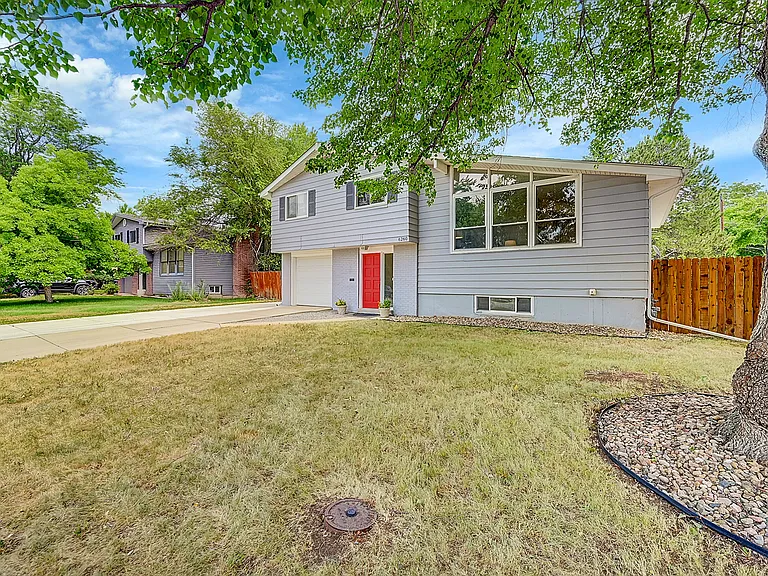 6260 Teller St — Photo 37