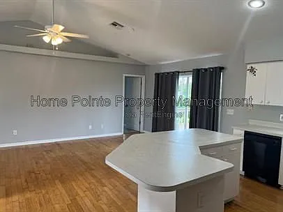 4 bed, 3.0 bath, 2300 sqft, $2,650 — Photo 3