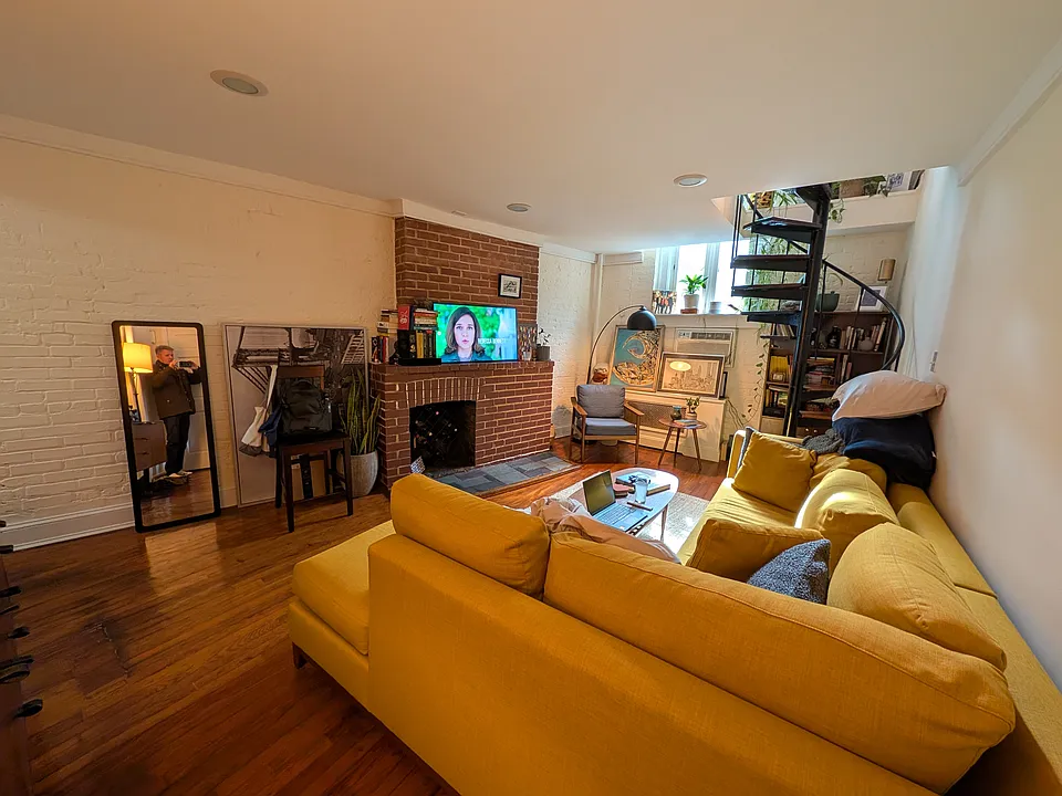 70 Barrow St #2FE