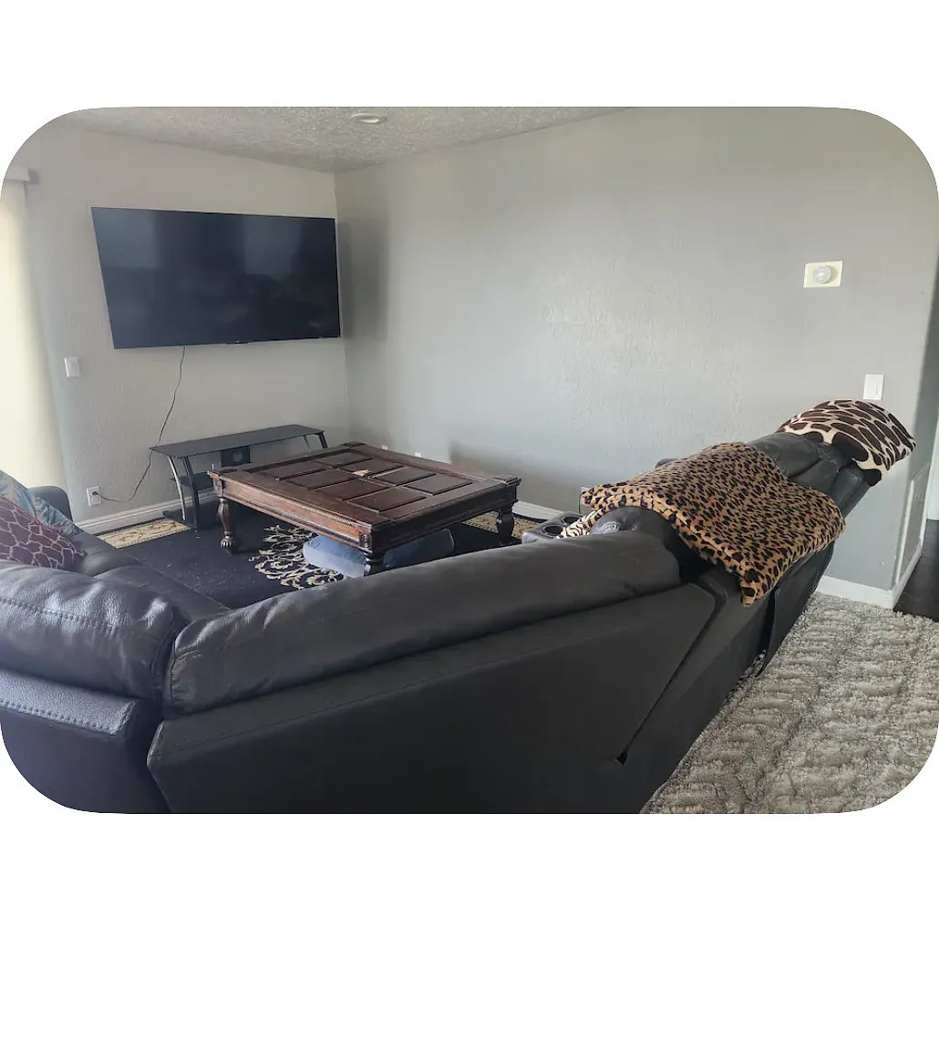 4 bed, 1800 sqft, $6,000 — Photo 2