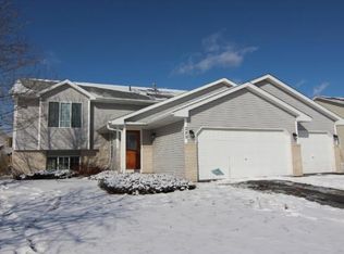 289 Alexander Ct, Shakopee, MN 55379