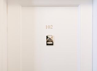 2804 S Moreland Blvd APT 102, Cleveland, OH 44120