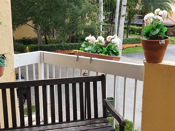 5th image of 21375 Marina Cove Cir APT 11-A