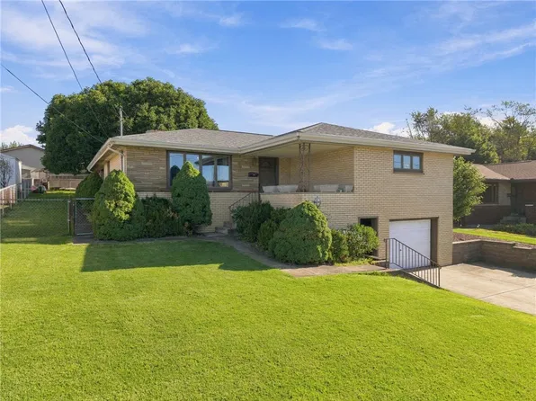 658 N Geary St, Mount Pleasant, PA 15666