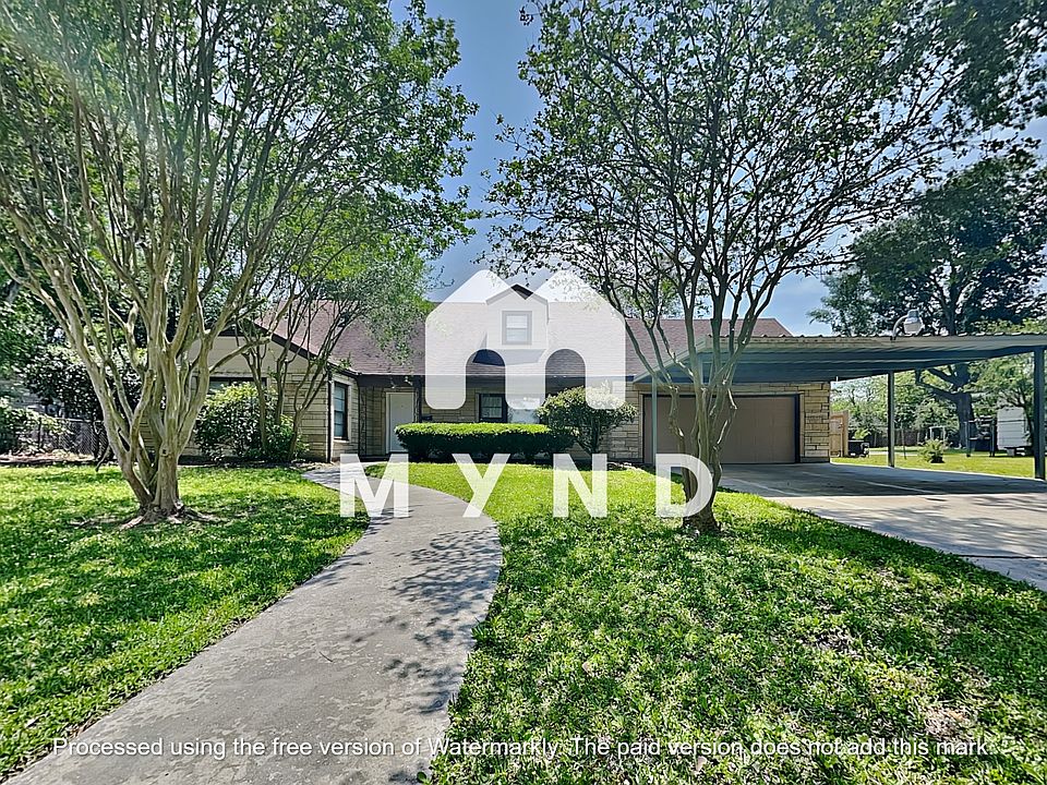 1st image of 109 Live Oak St