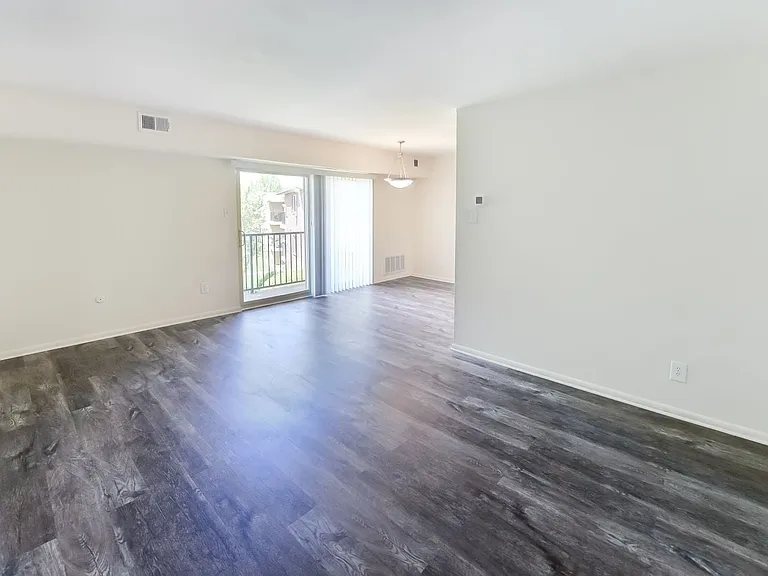 Chesterfield Apartment Homes — Photo 9