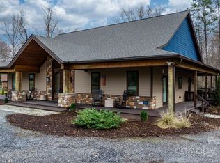 406 3rd Ave NE, Conover, NC 28613