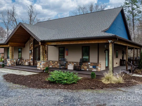 406 3rd Ave NE, Conover, NC 28613
